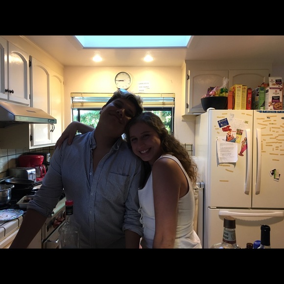 Meet your Posher, Kendall - Picture 4 of 5